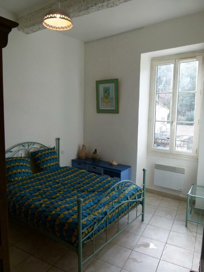 Appartement Au Pied Du Gardon. Remoulins Buitenkant foto